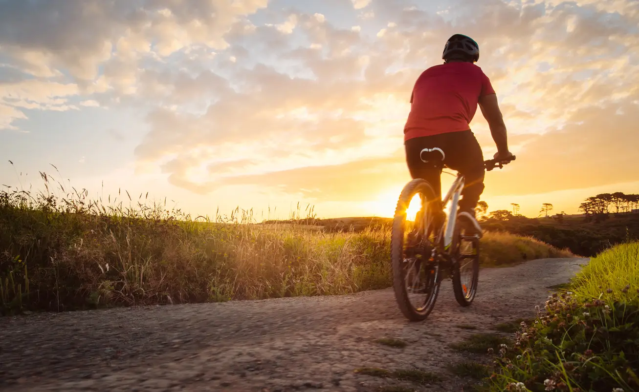 men-rides-a-bike