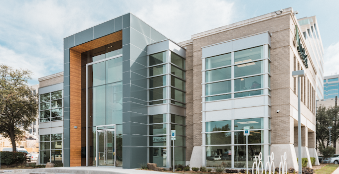 Banking on Northwest Highway in Dallas